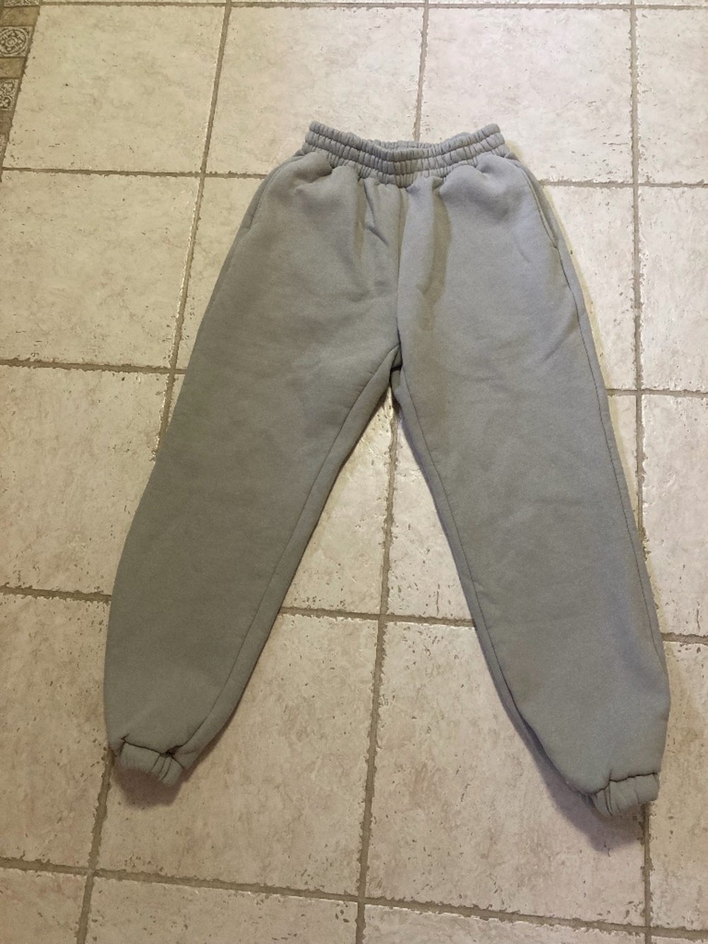 Comfrt Travel Essentials Sweatpants Stone Unisex Size Medium